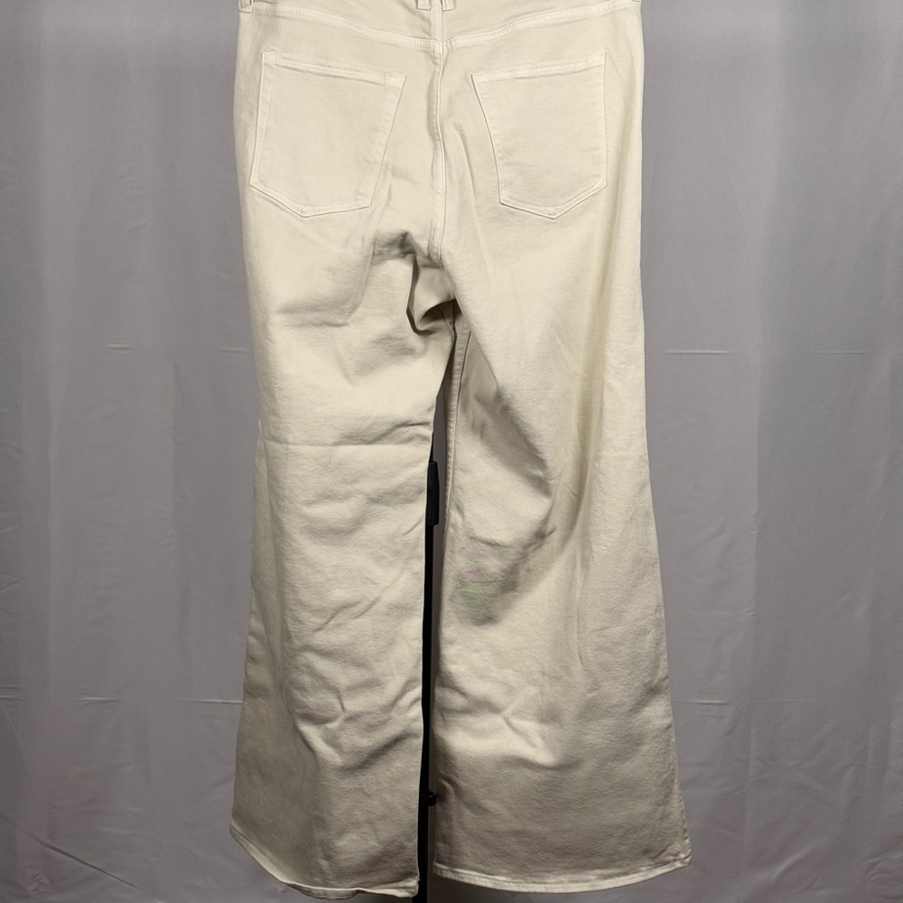NWT Stylish Cream Denim Jeans - Picture 6 of 7